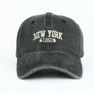 Casquette de baseball en coton gris délavé avec broderie New York 1625 blanche
