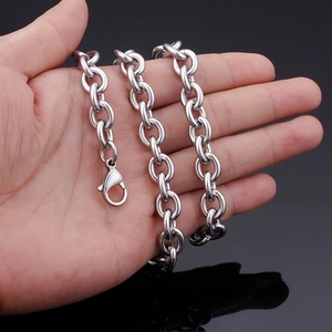 Silver stainless steel chunky O-chain necklace featuring a large lobster clasp detail