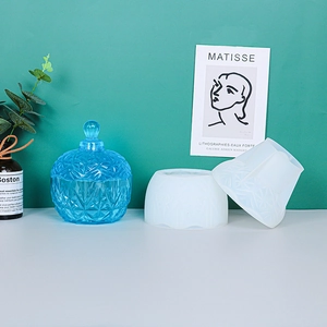 Detailed snowflake storage box mold and finished resin container with diamond texture