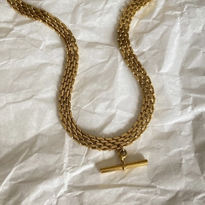 Chic 18K gold plated T-bar pendant necklace with multi-strand flat snake chain link