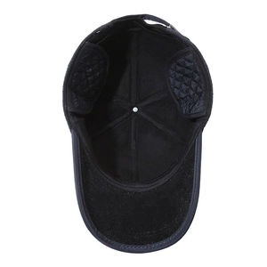 Winter baseball cap for men featuring foldable ear flaps and thickened fleece lining