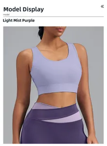 Détail du soutien-gorge de sport violet brume et du legging de yoga taille haute