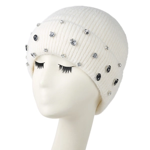 Bonnet en tricot blanc pour femme avec strass élégants et revers à côtes épaisses