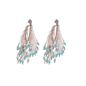 Boucles d'oreilles pampilles argentées avec gouttes de cristal bleu clair style vintage