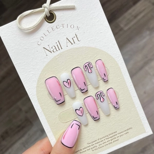 Faux Ongles à Coller Style Anime Peint à la Main Art Pop 2D Rose Blanc Motif Cœur Avec Colle Gelée pour Femmes