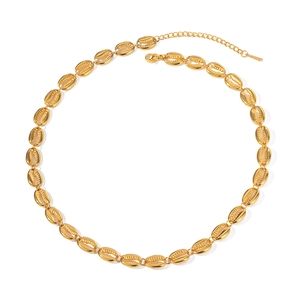 Minimalist 18k gold plated stainless steel necklace featuring linked shell designs