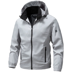 Giacca invernale da uomo slim fit in pile con cappuccio grigio chiaro e tasche con zip