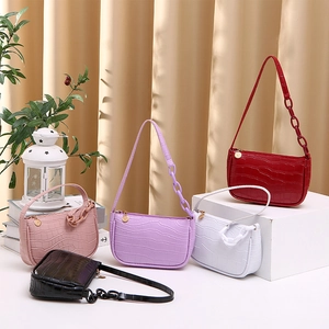 Women Crocodile Pattern PU Leather Underarm Shoulder Bag Fashion Croc Embossed Chain Decor Retro Hobo Baguette Bag