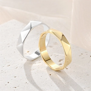 Anello in Rame Minimalista a Rombo per Uomo e Donna Geometrico Lucido Oro Argento Gioielli di Moda Regalo Unico e di Tendenza