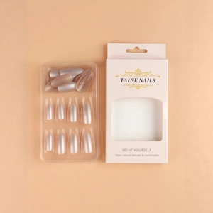 Pearlescent silver press-on nails set including 24 pieces in minimalist packaging