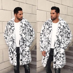 Manteau mi-long en fausse fourrure pour homme avec motifs tachetés noirs sur blanc