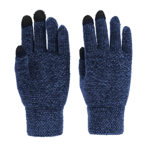 Dettaglio guanti in maglia blu scuro con punte touch screen e polsini a coste antivento