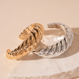 Bracelet Jonc En Alliage Minimaliste Irrégulier Rayé Torsadé Ondulé Ouvert Ajustable Métallique Audacieux Chic Pour Femme