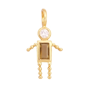 Détail d'un pendentif en laiton plaqué or 18K avec figurine de garçon et fille et zircon