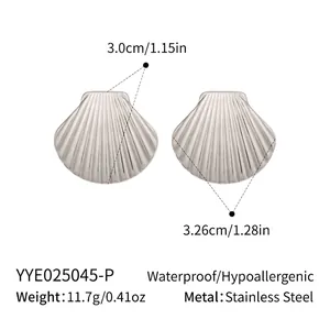 Detailed dimensions of silver shell stud earrings made of waterproof stainless steel