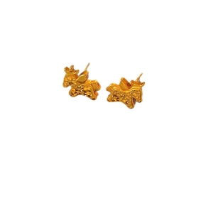 Gold-plated pony earrings set with shimmering gold sequins in a vintage Chinese style