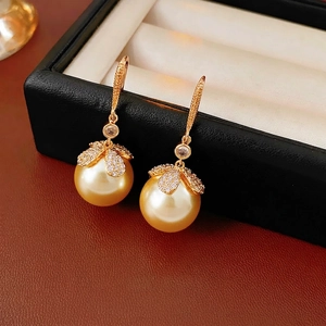 Boucles D'oreilles Pendantes Fleurs Zircon Alliage Imitation Künstliche Perle Plaqué Or Avec Tige En Acier Bijoux Luxe Élégants Femmes