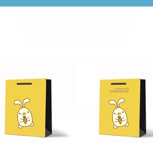 Sacchetto di carta giallo con cartone animato di coniglio e stampa logo personalizzata