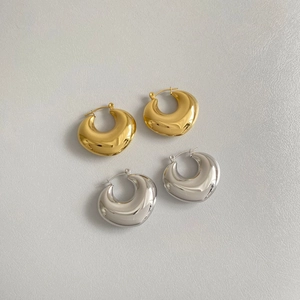 Minimalist hollow oval earrings in gold and silver finish, stainless steel geometry