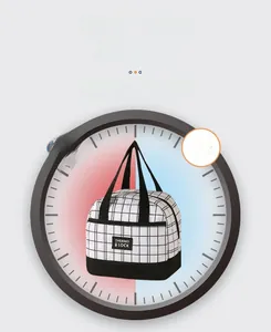 Detail of checkered lunch bag featuring thermo-lock insulation for hot and cold food storage