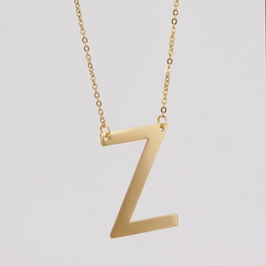 Collar de acero inoxidable chapado en oro de 18K con colgante letra Z para mujer
