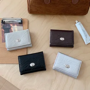 Mini Portefeuille Court Pour Femmes Cuir PU Plissé Texture Froissée Porte Cartes Avec Fenêtre Photo Coeur Serrure Rotative Chic