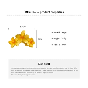 Detail view of yellow gradient acrylic frangipani hair clip with precise size measurements
