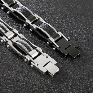 Poliertes Herren-Armband aus Titanstahl mit Kabelschnur und Klappverschluss