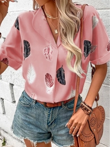 Summer pink feather print lapel short sleeve shirt with light blue denim shorts for women