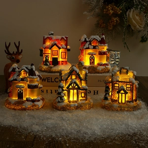 Ensemble de 5 maisons miniatures de Noël en résine avec lumières LED chaleureuses