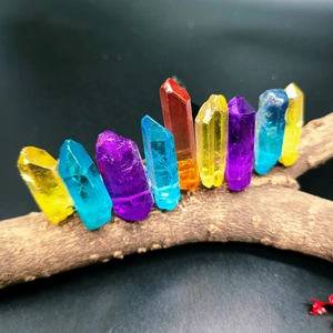 8cm Bohemian crystal hair clip featuring colorful quartz stones on a rustic wood branch