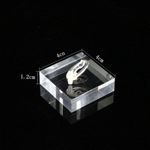 Clear acrylic jewelry display block 4x4x1.2cm size for ring and earring display
