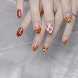 Tiger-Schachbrett-Kunstnägel zum Aufkleben, rotbraun glitzernd, kurzer runder Stil