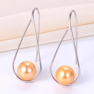 S925 silver geometric drop earrings with golden pearls in triangular minimalist frames