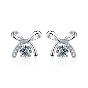 Orecchini a perno a fiocco in argento sterling S925 con diamanti moissanite su base bianca