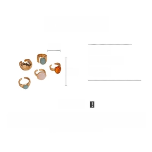Detailed specs for 5-piece gold alloy ring set with oval resin stones and 2cm diameter