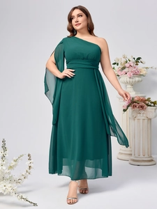 Elegant dark green one-shoulder chiffon maxi dress for plus size formal party wear