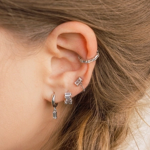 Minimalist S925 silver chain earrings set with baguette-cut cubic zirconia crystals