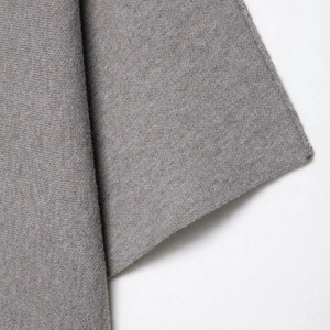 Ensemble haut en tricot à col et jupe midi gris en laine mélangée de qualité