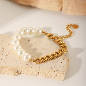 18K gold plated stainless steel Cuban chain bracelet with pearls on a natural stone base
