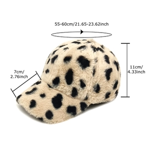 Casquette de baseball en peluche léopard pour femmes avec détails de dimensions