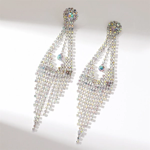 Orecchini a nappa lunga in argento con cristalli AB per un look da sposa di lusso