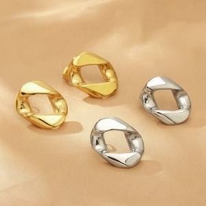 Orecchini a catena irregolari minimalisti con finitura placcata oro e argento lucida