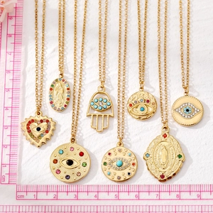 Colliers bohèmes en acier inoxydable doré avec pendentifs religieux cœur et œil