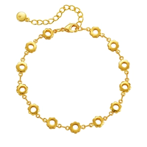 Elegant 18K gold-plated brass chain bracelet featuring delicate hollow flower links