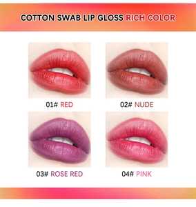 Tinte per labbra a bastoncino nei colori rosso, nude, rosa rossa e rosa con effetto opaco