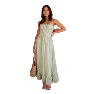 Robe longue trapèze vert menthe à taille haute avec ourlet à volants et cordon