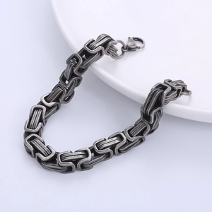 Classic 9mm men's stainless steel Byzantine chain bracelet with antique silver finish