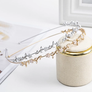 Serre-Tête Élégant en Alliage Künstliche Perles Fleurs Mariée Mariage Vigne Strass Accessoires Cheveux Or Argent pour Femmes Fête