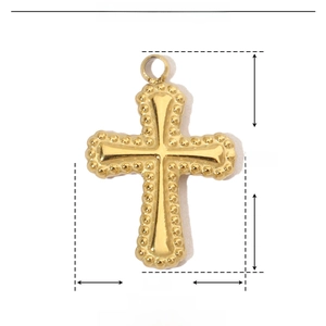 Macro detail of 14mm gold-plated stainless steel cross pendant with weight parameters